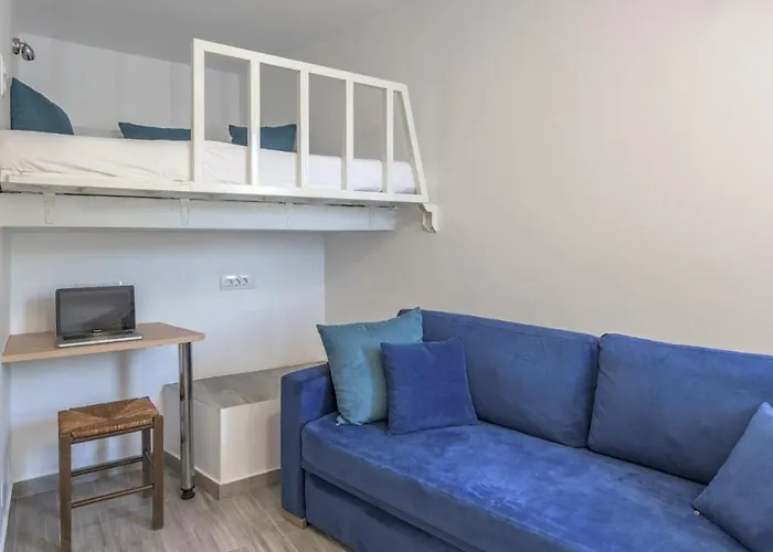 Armenakishouses Nyaraló Pollónia