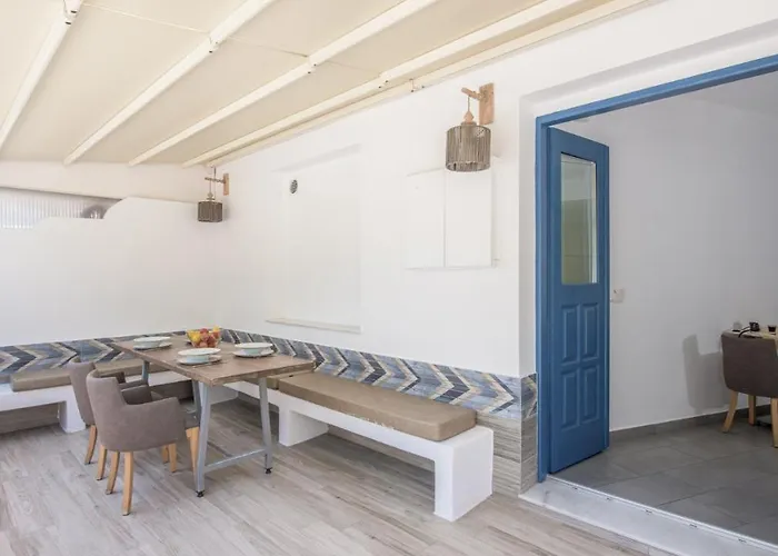 Armenakishouses * Pollónia