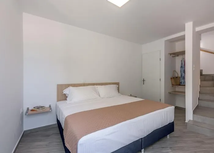 Semesterbostad Armenakishouses